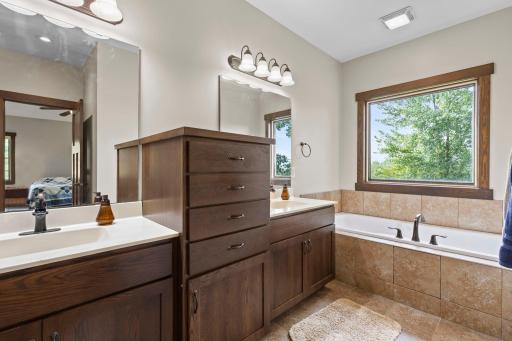 43-web-or-mls-793 157th St-135.jpg