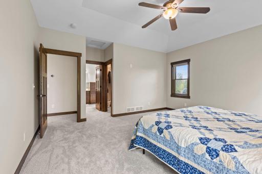 36-web-or-mls-793 157th St-114.jpg