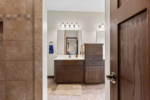 41-web-or-mls-793 157th St-129.jpg