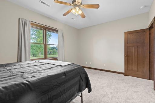 66-web-or-mls-793 157th St-195.jpg