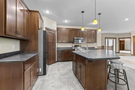 26-web-or-mls-793 157th St-54.jpg