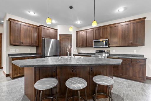 24-web-or-mls-793 157th St-48.jpg