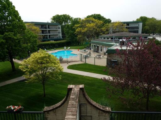 10401 Cedar Lake Road, 301, Minnetonka, MN 55305