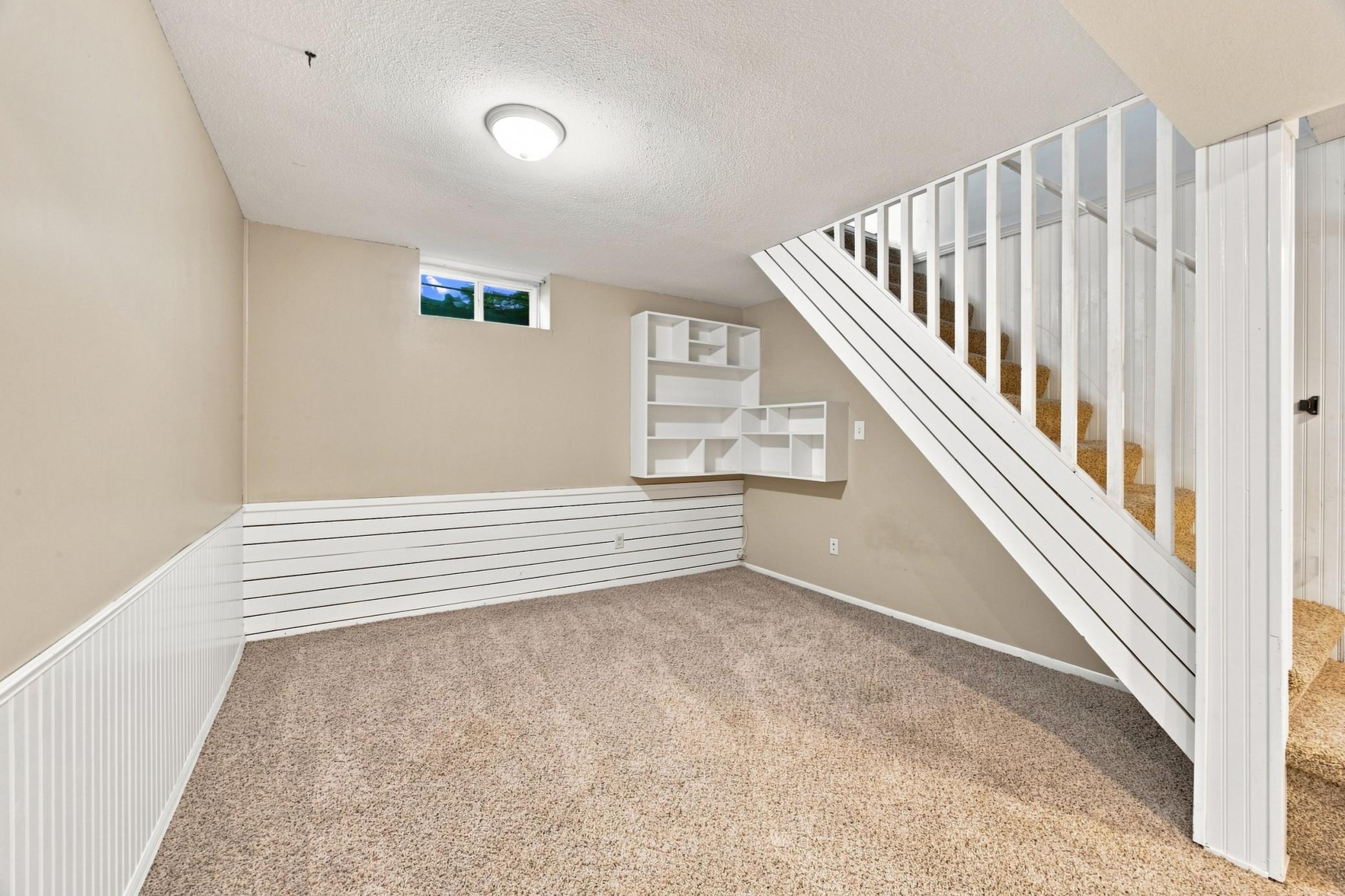 Basement Family Room - Study, Play or Office Nook
