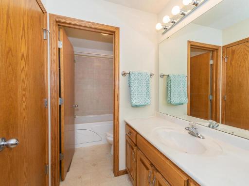 18. Master bath.jpg