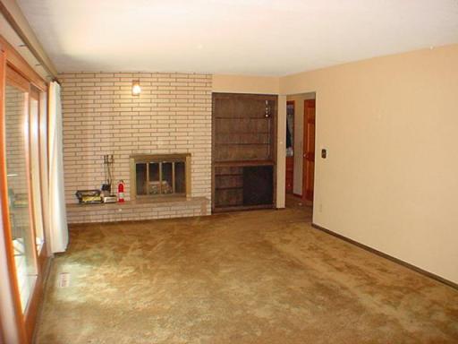 Living Room | Fireplace