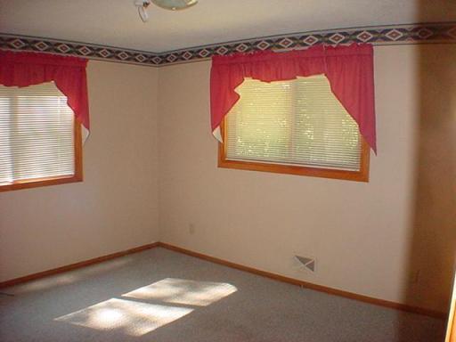 Bedroom 2 (Upper-level)