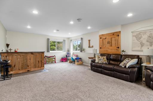 lower family room 4.jpg