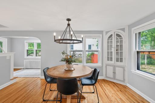 Cozy yet spacious dining room