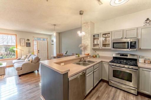 1586 Woodlynn Avenue, 2, Saint Paul, MN 55109