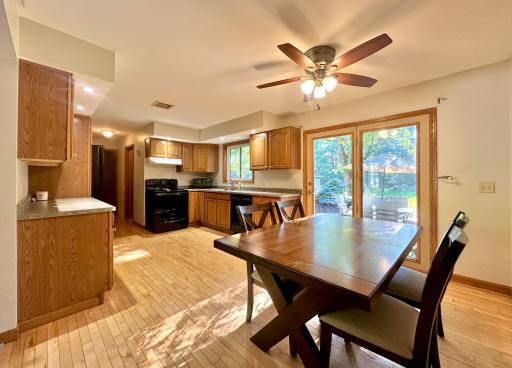 Another look at this bright and inviting kitchen.