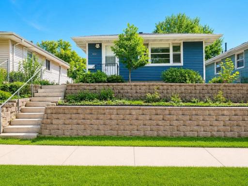 822 Morgan Avenue N, Minneapolis, MN 55411