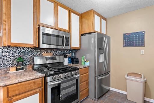 1523 Old Hudson Road, Saint Paul, MN 55106