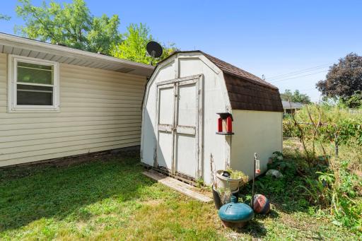 1523 Old Hudson Road, Saint Paul, MN 55106