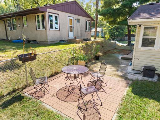 1523 Old Hudson Road, Saint Paul, MN 55106
