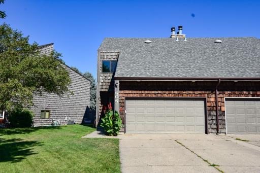 606 37th Avenue S, Moorhead, MN 56560