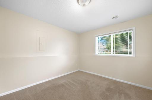 19-web-or-mls-609_Ingalls_Dr_Buffalo_MN_55313_015.jpg