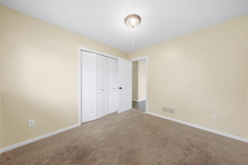 20-web-or-mls-609_Ingalls_Dr_Buffalo_MN_55313_016.jpg