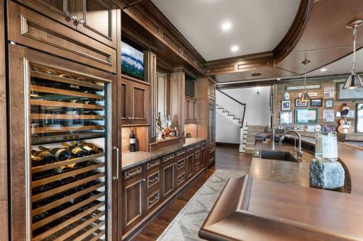 372 Ferndale Road S, Wayzata, MN 55391