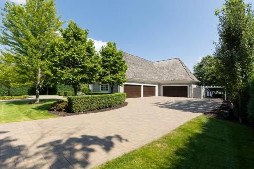 372 Ferndale Road S, Wayzata, MN 55391