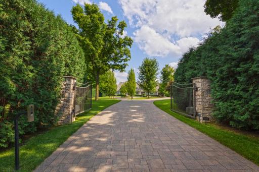 372 Ferndale Road S, Wayzata, MN 55391
