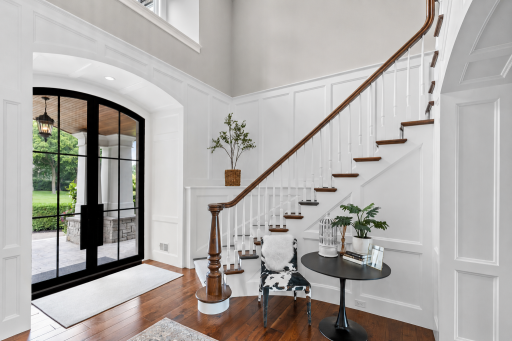 372 Ferndale Road S, Wayzata, MN 55391