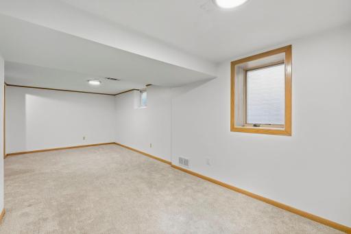 10019 Fremont Avenue S, Bloomington, MN 55431