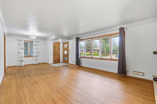 10019 Fremont Avenue S, Bloomington, MN 55431