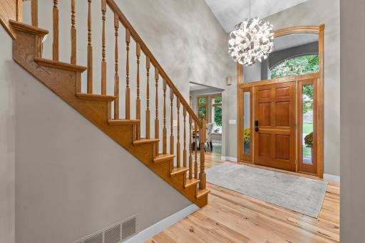 1435 Wildflower Lane, Chaska, MN 55318
