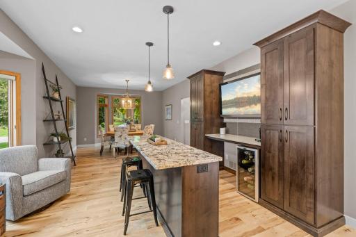1435 Wildflower Lane, Chaska, MN 55318