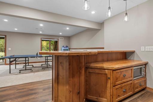 1435 Wildflower Lane, Chaska, MN 55318