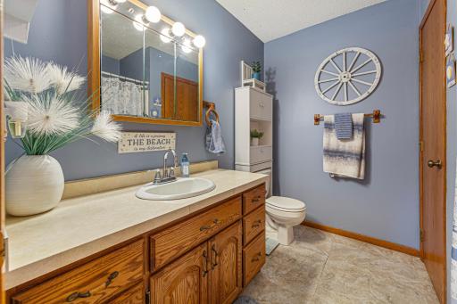 30 bathroom.jpg