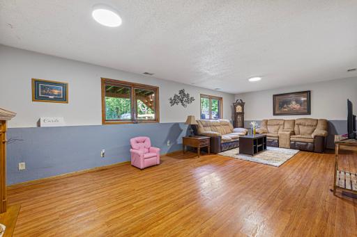 37 family room_lower.jpg