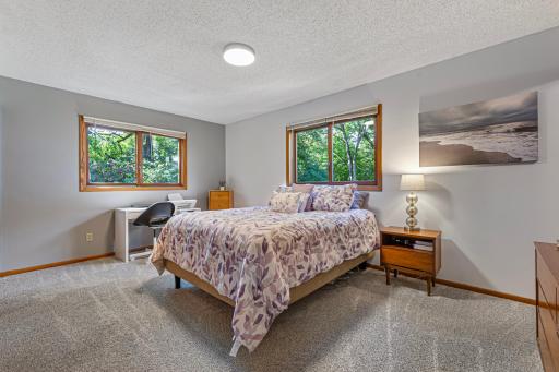 31 main bedroom.jpg
