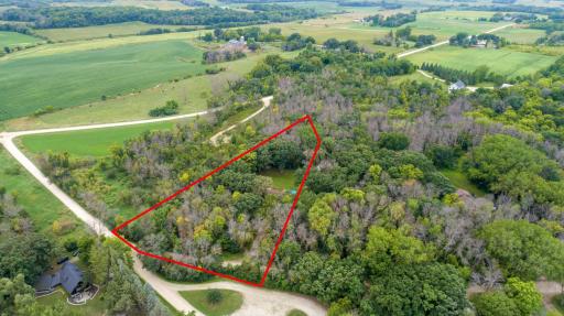 13850 Fox Lake Trail, Faribault, MN 55021
