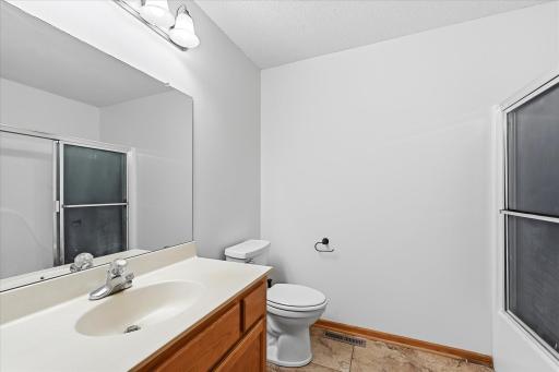 9350 Parkside Drive, Woodbury, MN 55125