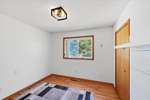9350 Parkside Drive, Woodbury, MN 55125