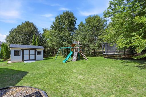 9350 Parkside Drive, Woodbury, MN 55125