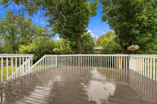 Relax out on the deck!