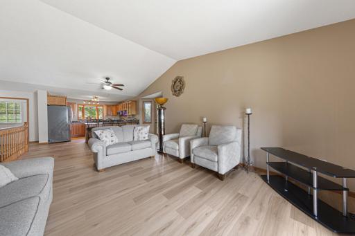 1612 Trailwood Lane SW, Faribault, MN 55021