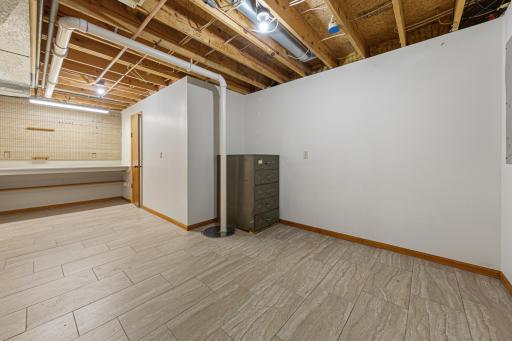 1612 Trailwood Lane SW, Faribault, MN 55021