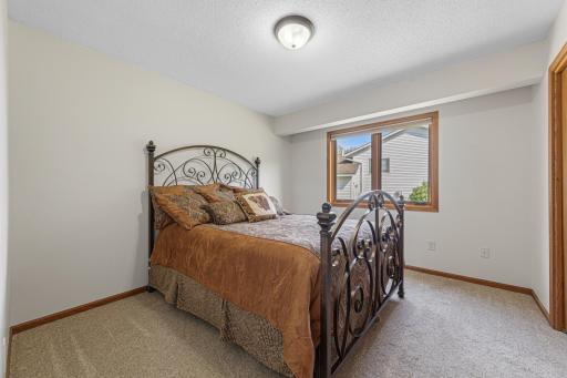 1612 Trailwood Lane SW, Faribault, MN 55021