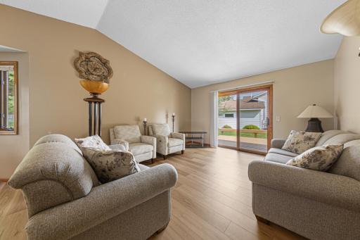 1612 Trailwood Lane SW, Faribault, MN 55021