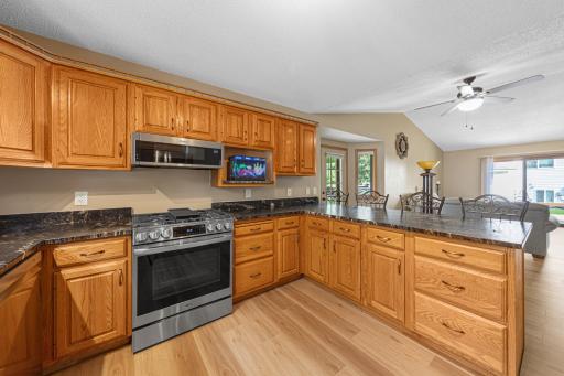 1612 Trailwood Lane SW, Faribault, MN 55021