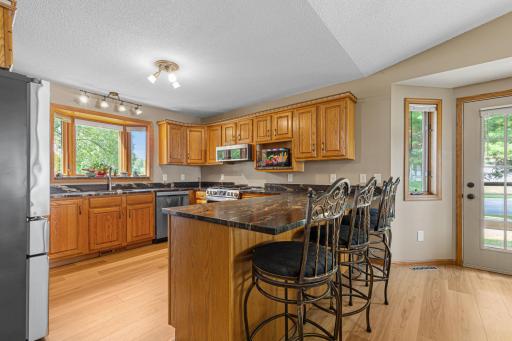 1612 Trailwood Lane SW, Faribault, MN 55021