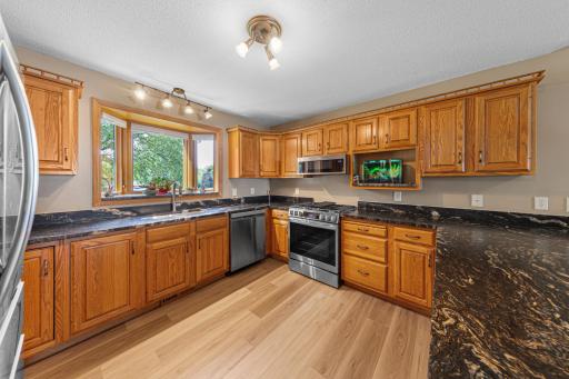 1612 Trailwood Lane SW, Faribault, MN 55021
