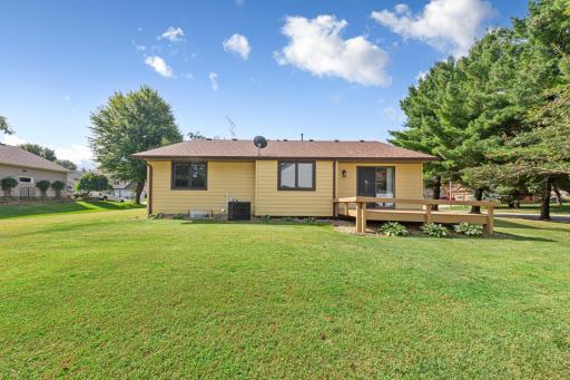 1612 Trailwood Lane SW, Faribault, MN 55021