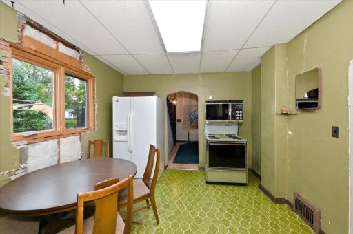324 98th Avenue W, Duluth, MN 55808