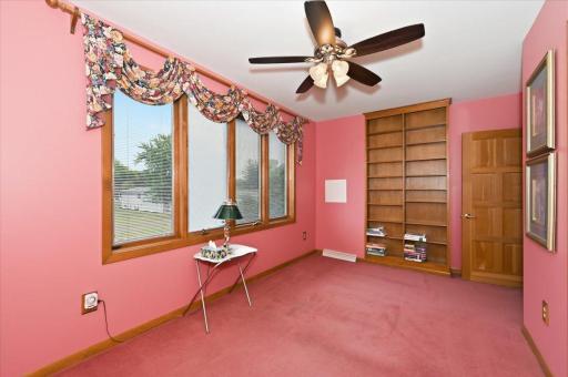 324 98th Avenue W, Duluth, MN 55808