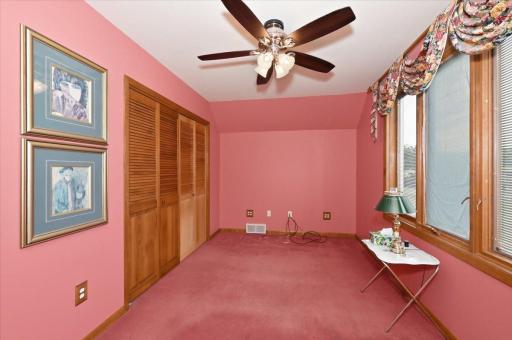 324 98th Avenue W, Duluth, MN 55808